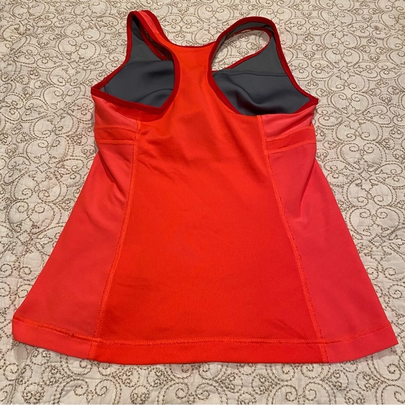 Nike Dri-Fit Women’s Workout Tank Top - Picture 9 of 9